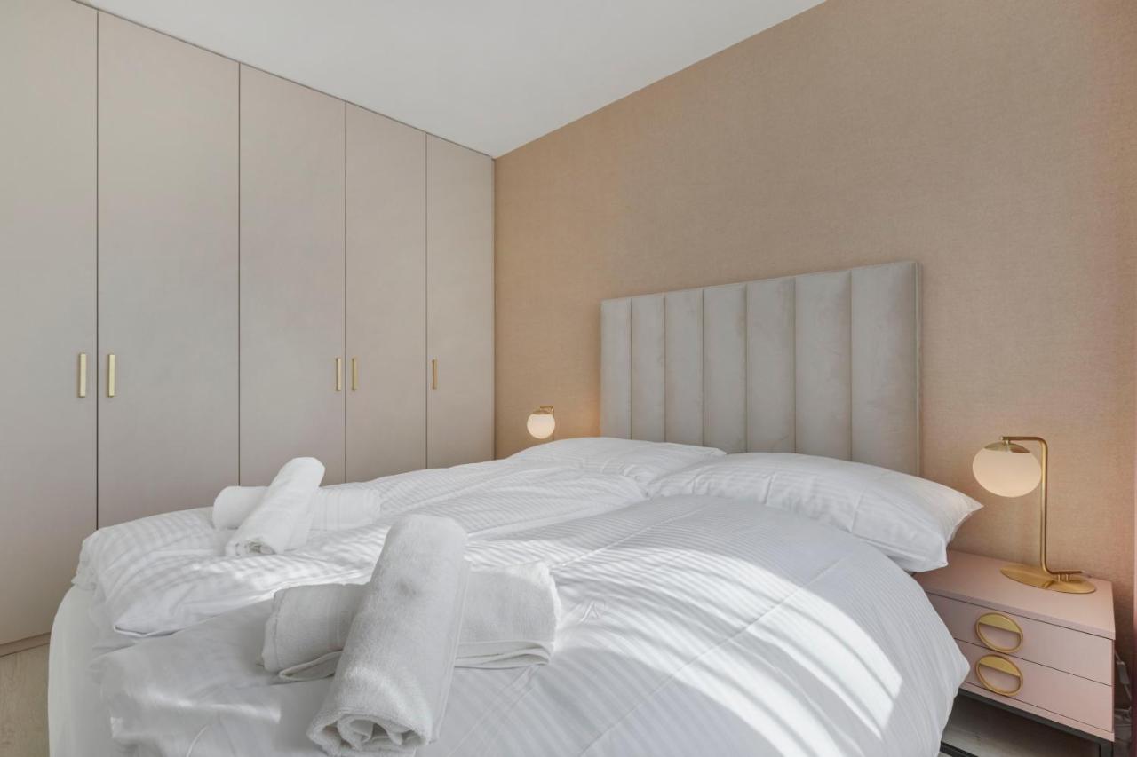 Apartament Lam Rose - Ac - Terrace Bratysława Zewnętrze zdjęcie